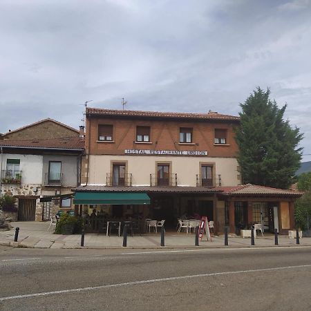 Hostal Urbion Vinuesa Kültér fotó