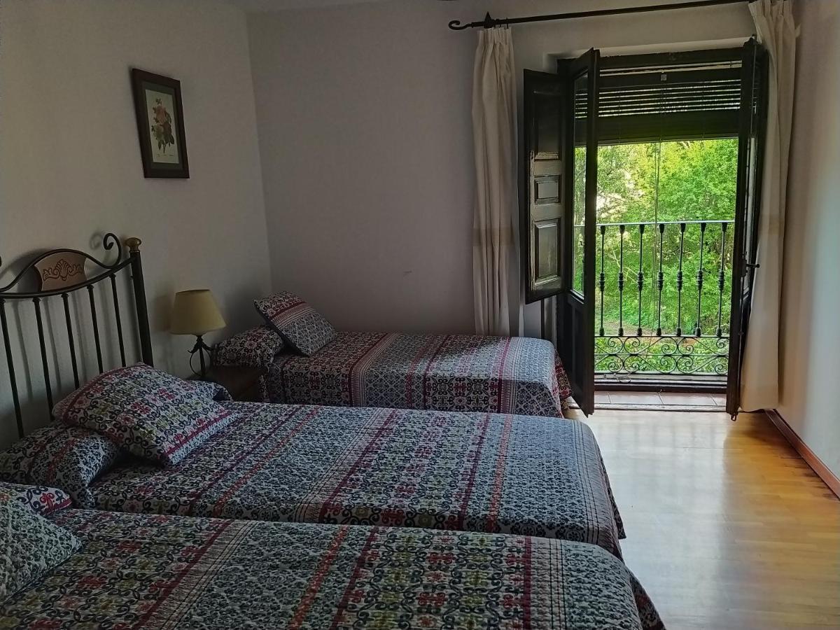Hostal Urbion Vinuesa Kültér fotó